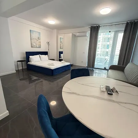 106 B1 Almar Luxury Residence-renting & Free Pool Apartment