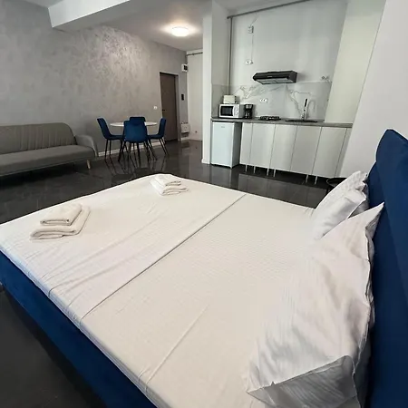 106 B1 Almar Luxury Residence-renting & Free Pool Apartment *